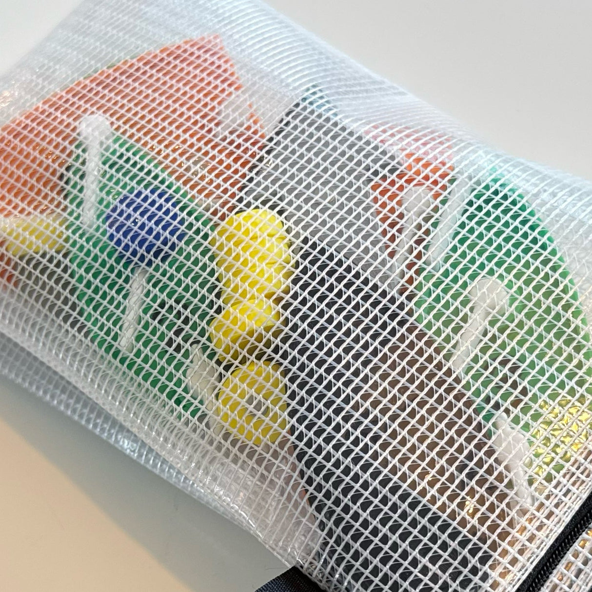 "Magnetic Race Kit – 18-Piece Set "